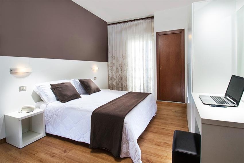 Hotel Niagara Cattolica Eksteriør bilde